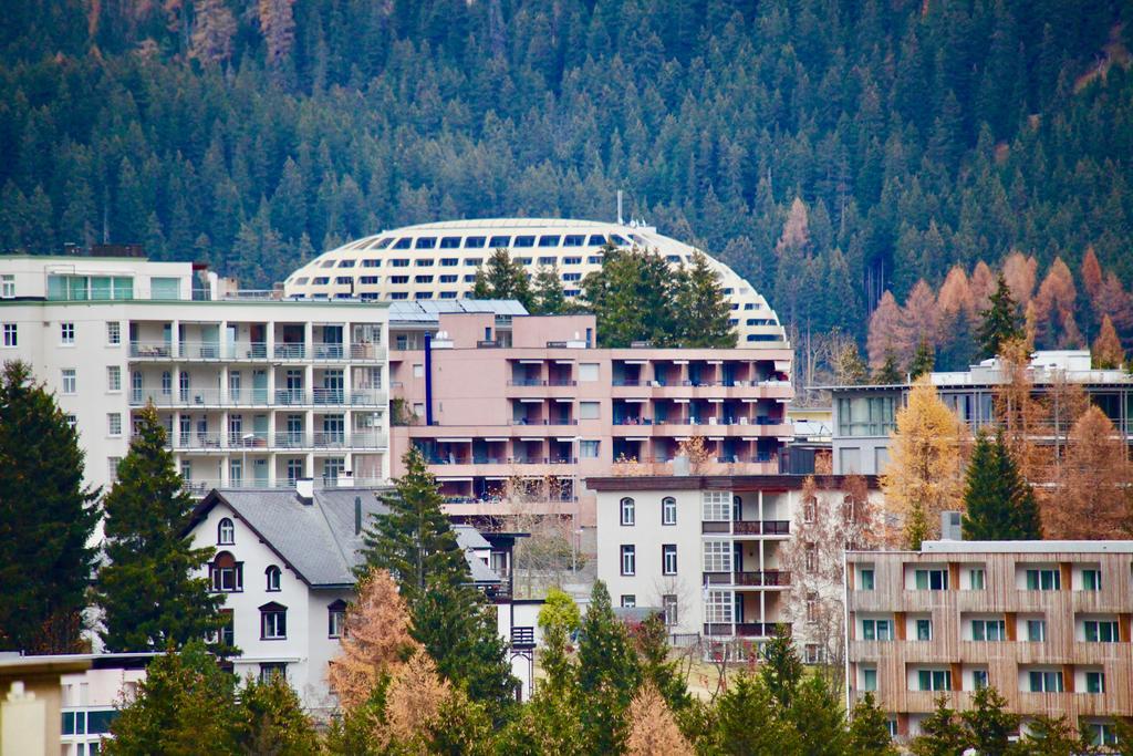 New Renovated Apartment In Center Of Davos Kültér fotó